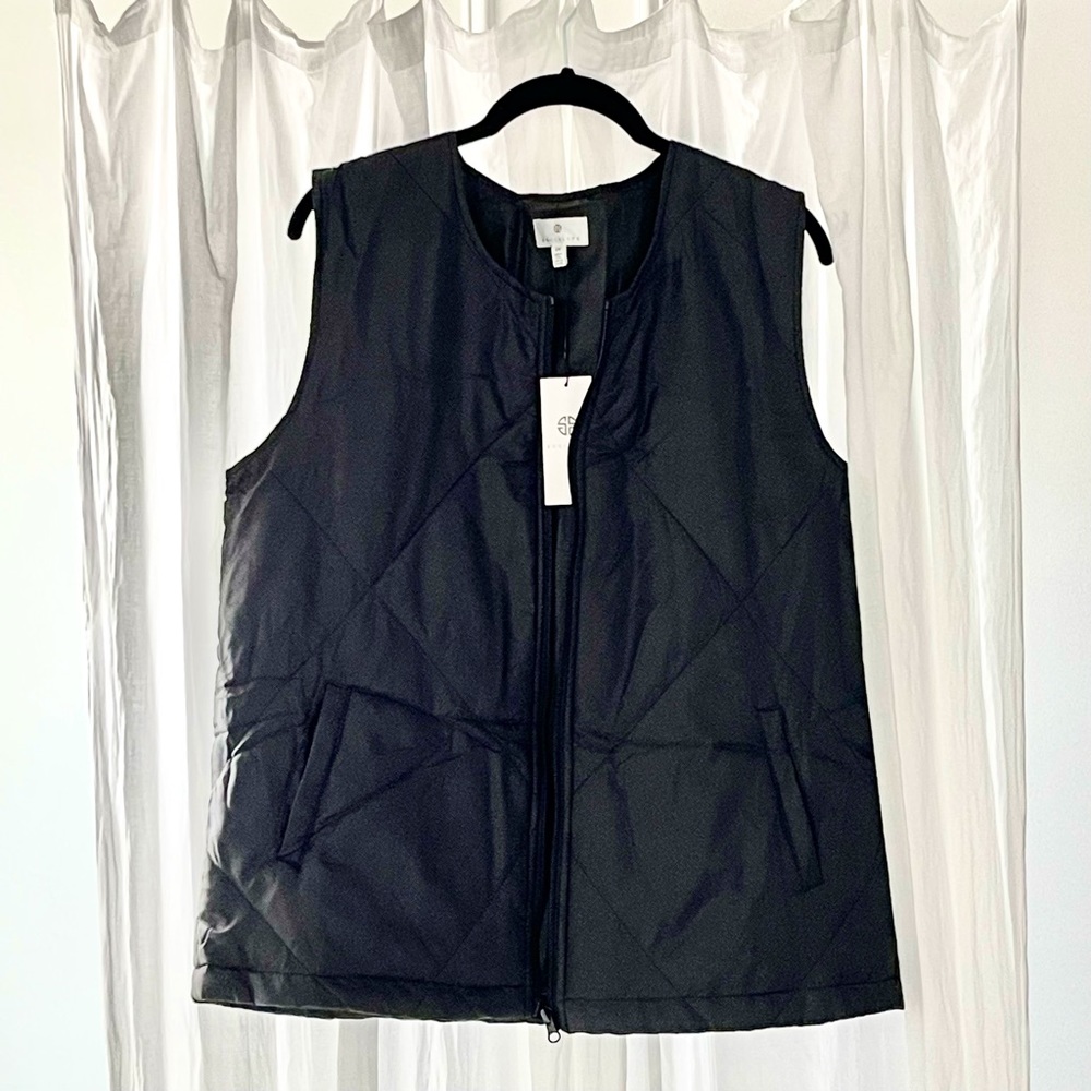 Lightweight Quilted Vest. Oversized and Modern Fit.